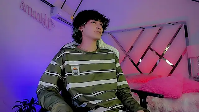 thanier 18 online show from 04/21/26, 08:34