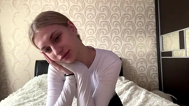 JeneeEady online show from 04/30/26, 06:09