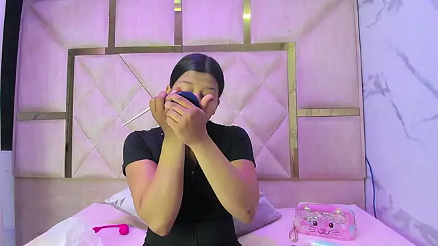 Vaneline2 online show from 02/11/26, 07:30