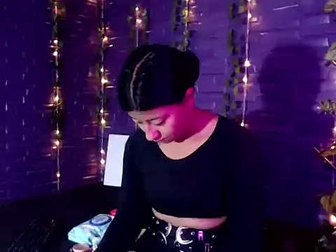 Vaneline2 online show from 04/21/26, 03:39