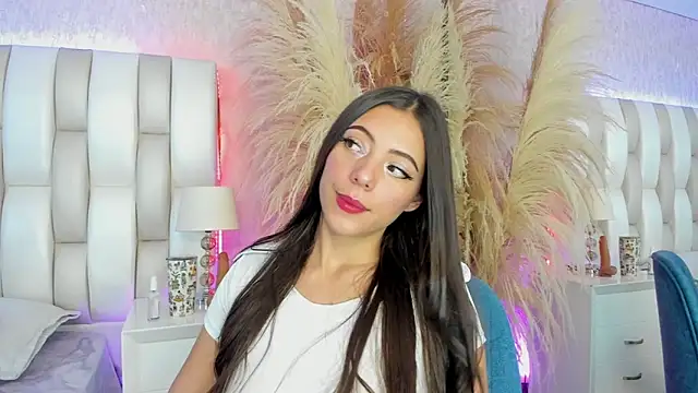 Sophi rae online show from 04/22/26, 08:21