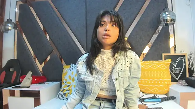 Snapshot of Maggyx chatting on 02/23/26, 01:41 Maggyx online show from 02/23/26, 01:41