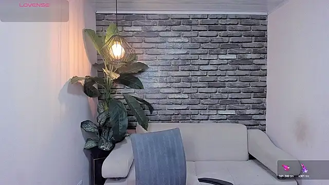 isabella star  online show from 03/19/26, 11:47