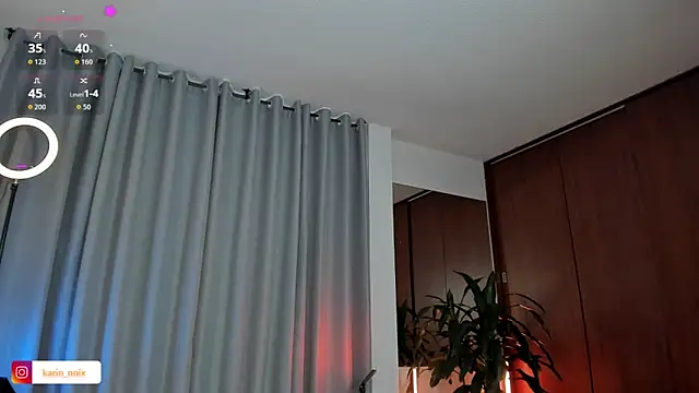 karinnixx online show from 04/18/26, 07:07