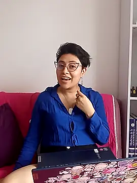 Juliexxxxtasy online show from 03/09/26, 04:44