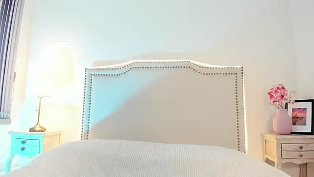 Charlote Harper online show from 03/10/26, 07:41
