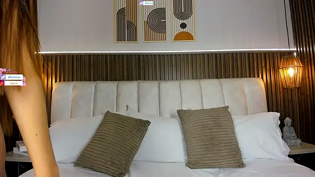 LisaLain online show from 04/09/26, 11:48