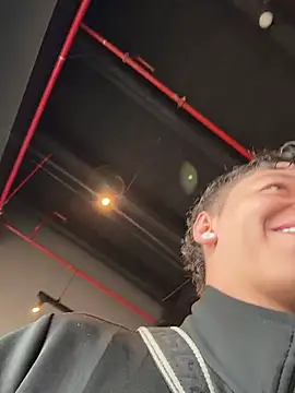 ARON LUXX online show from 04/16/26, 03:02