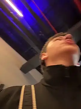 ARON LUXX online show from 04/19/26, 05:34