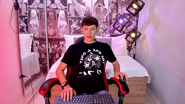 Christian Foxx online show from 03/18/26, 06:33