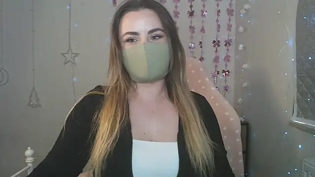 Avelina1 online show from 04/15/26, 09:16