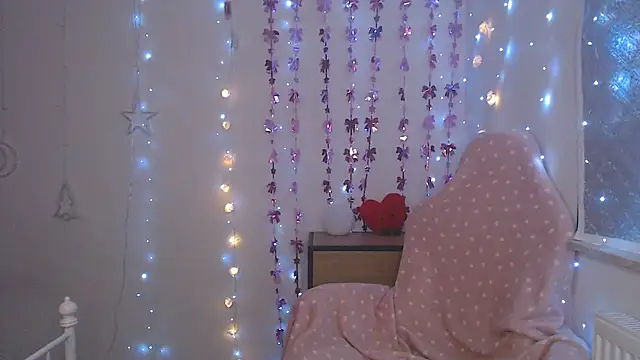 Avelina1 online show from 04/21/26, 07:58