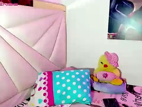 ale-noah online show from 04/18/26, 03:32