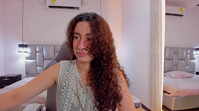 NoaMalak7 online show from 02/25/26, 08:40