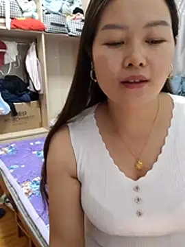 Jennie dogy online show from 04/23/26, 06:25