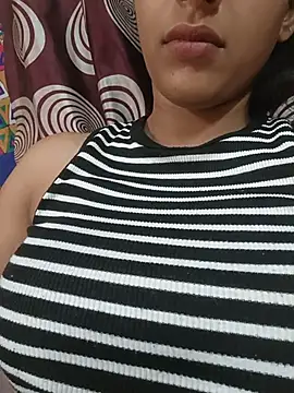 komalsharma99 online show from 05/17/26, 05:16