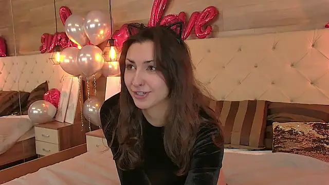 AngelaCox online show from 02/11/26, 06:07