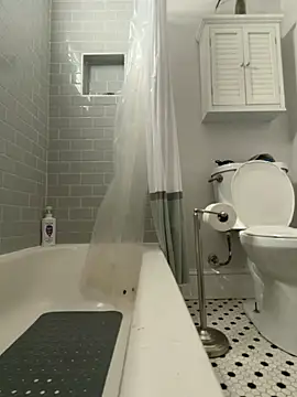 RaeganV online show from 03/04/26, 06:58