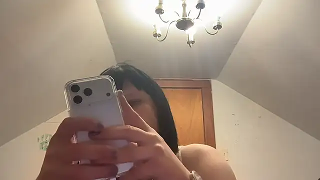 RaeganV online show from 03/06/26, 02:52