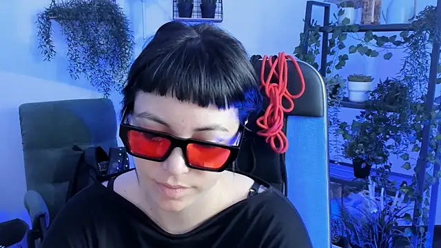 Snapshot of NeoGeisha chatting on 05/18/26, 01:17 NeoGeisha online show from 05/18/26, 01:17