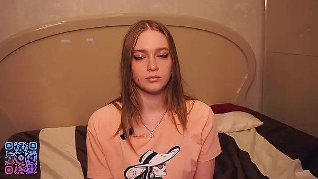 RowenaIanniello online show from 03/10/26, 06:46