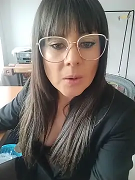 Lyonette reading1 online show from 04/15/26, 03:08