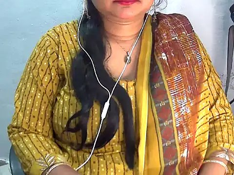 Snapshot of Saniya_K2 chatting on 05/05/26, 03:53 Saniya K2 online show from 05/05/26, 03:53