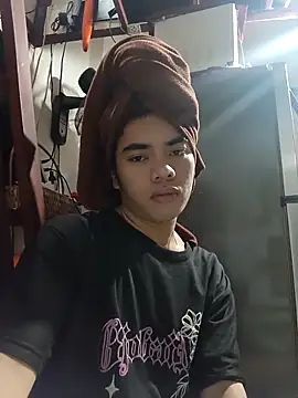 Snapshot of Wildcam21 chatting on 02/20/26, 05:26 Wildcam21 online show from 02/20/26, 05:26