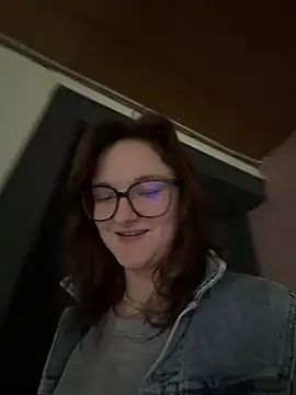 ViviLuu online show from 03/13/26, 03:40