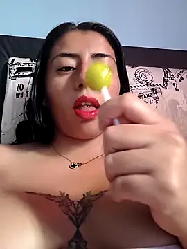 ashleymonroe4 online show from 04/21/26, 12:55