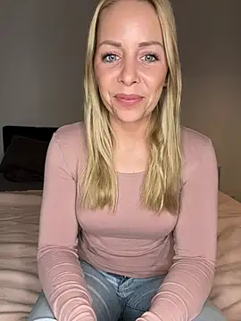 emily-becker22 online show from 03/19/26, 05:28