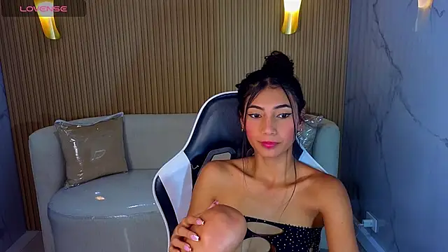 Perla Moon Tx online show from 02/28/26, 12:39