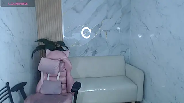 rox luxury tf online show from 03/08/26, 01:37