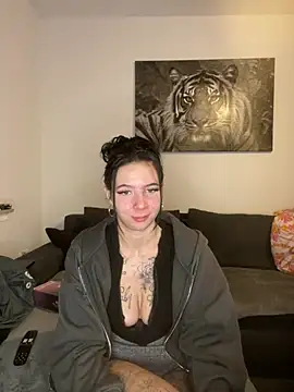 Snapshot of zoeelovee chatting on 02/09/26, 06:34 zoeelovee online show from 02/09/26, 06:34