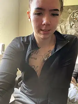 Snapshot of zoeelovee chatting on 03/16/26, 11:36 zoeelovee online show from 03/16/26, 11:36