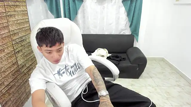 Wesleey-Boy online show from 02/17/26, 06:14