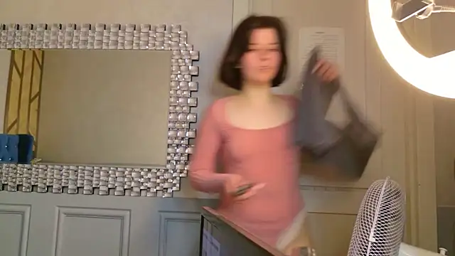 Milana Bold online show from 03/17/26, 08:34