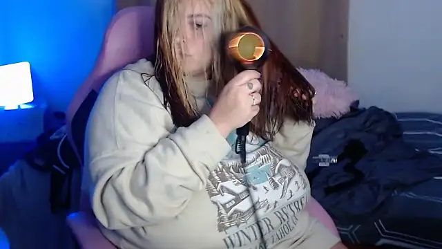 Angiegranados online show from 04/18/26, 05:33