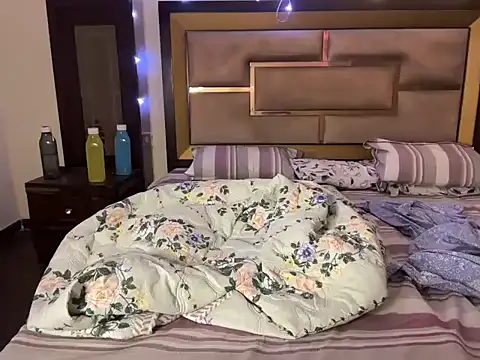 Hersheykaur online show from 03/24/26, 08:03