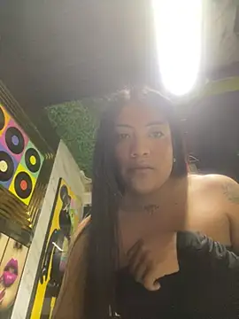 Snapshot of tranycamii chatting on 02/05/26, 06:51 tranycamii online show from 02/05/26, 06:51