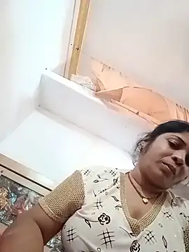 Snapshot of Horney_Bhabhi chatting on 06/02/26, 10:50 Horney Bhabhi online show from 06/02/26, 10:50