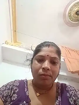Snapshot of Horney_Bhabhi chatting on 07/05/26, 05:14 Horney Bhabhi online show from 07/05/26, 05:14