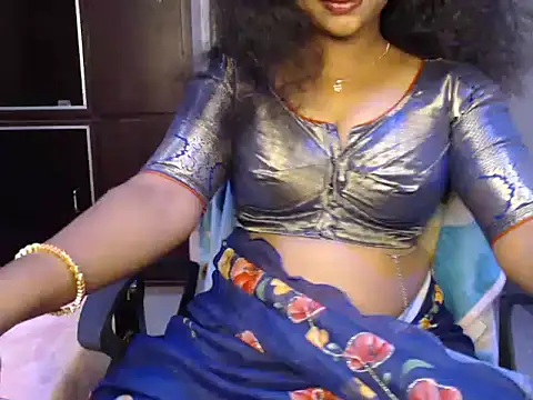 Snapshot of VixenNandhu chatting on 07/06/26, 05:15 VixenNandhu online show from 07/06/26, 05:15