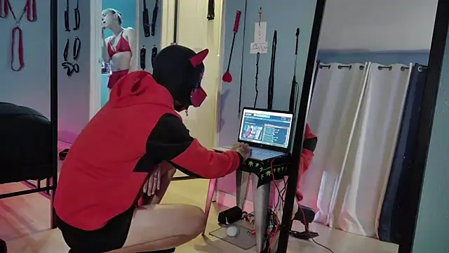 bellaskeykeeper online show from 02/14/26, 05:26