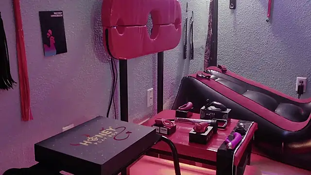 bellaskeykeeper online show from 02/22/26, 08:24