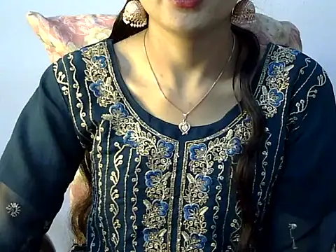 Mehaak  online show from 03/05/26, 04:47