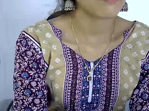 Snapshot of Mehaak_ chatting on 07/19/26, 07:23 Mehaak online show from 07/19/26, 07:23