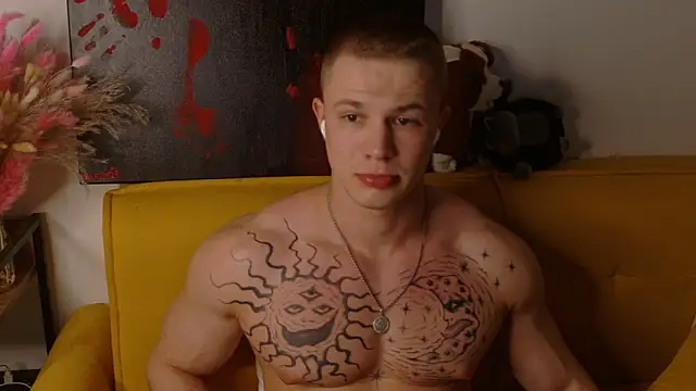 SterlingNoir online show from 04/05/26, 08:39