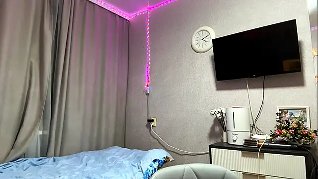 MilaSliger online show from 03/06/26, 10:17