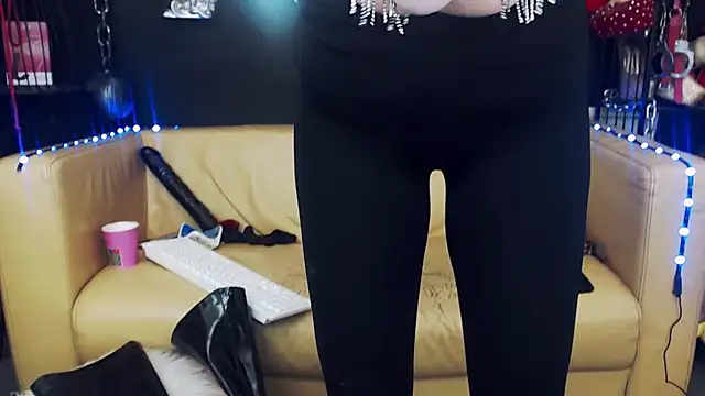 GoddessGeo online show from 11/13/25, 05:23